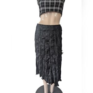 Chic Black Textured Midi Skirt